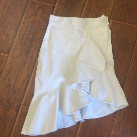 Venezuelan designer skirt. Brand: Carol Ginter - Picture 2 of 4